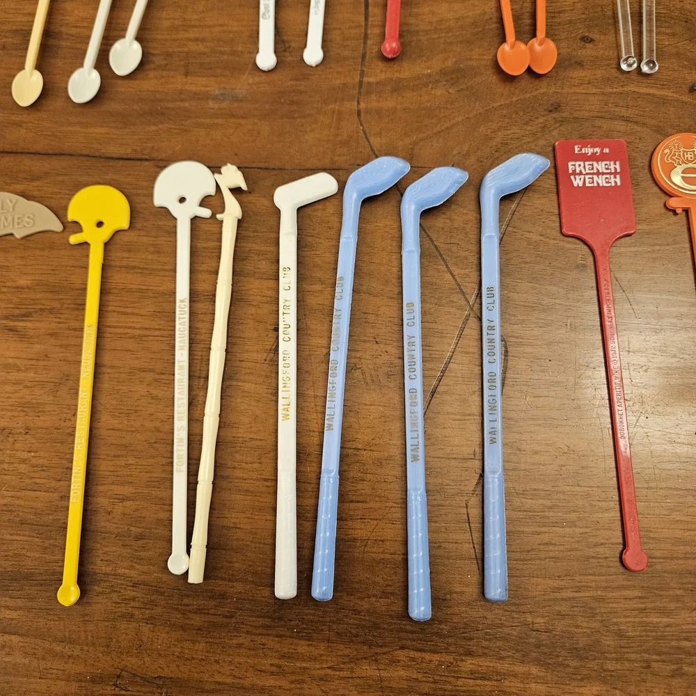 Lot of‎ 29 Vintage Plastic Swizzle Sticks Drink Stirrers Cocktail Advertising